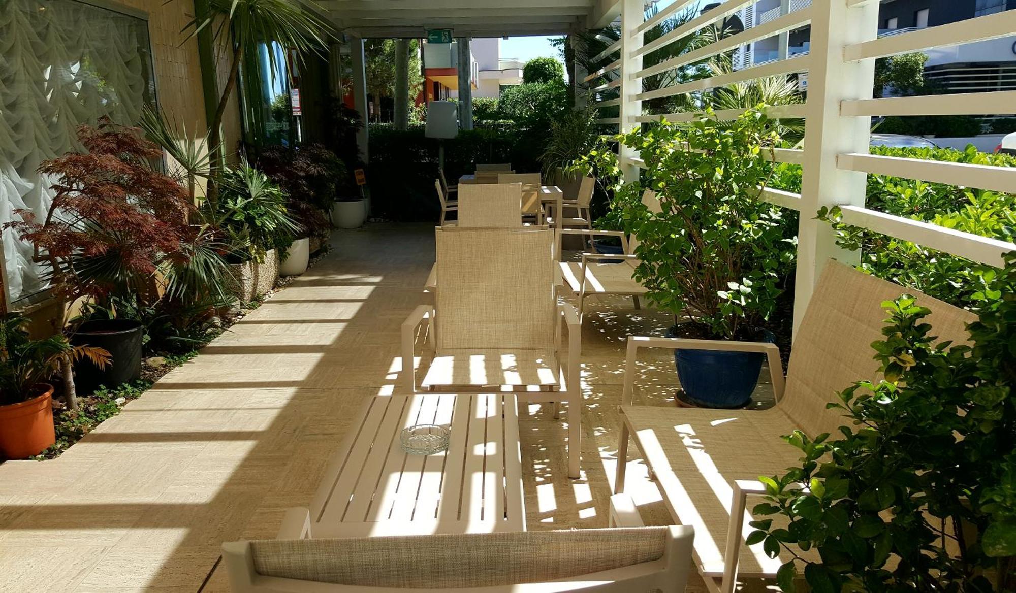 Hotel Poker Riccione Exteriör bild