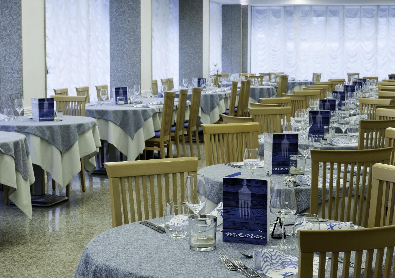 Hotel Poker Riccione Exteriör bild